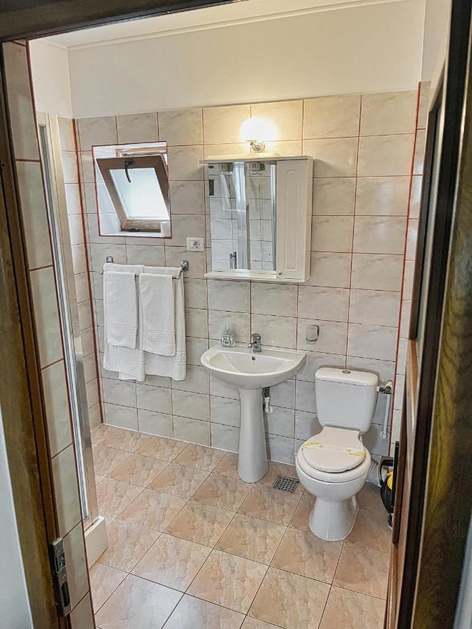 Pensiunea Crisan Экстерьер фото